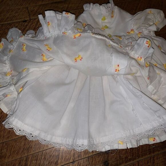 Handmade duck frilly well dressed wolf ruffled 0-6 month dress - Picture 6 of 6